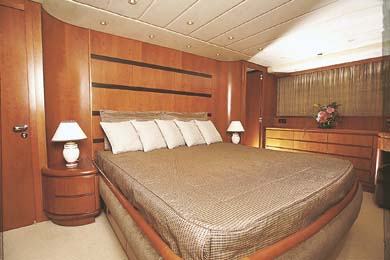 cabin vip du falcon 100 disponible à la location