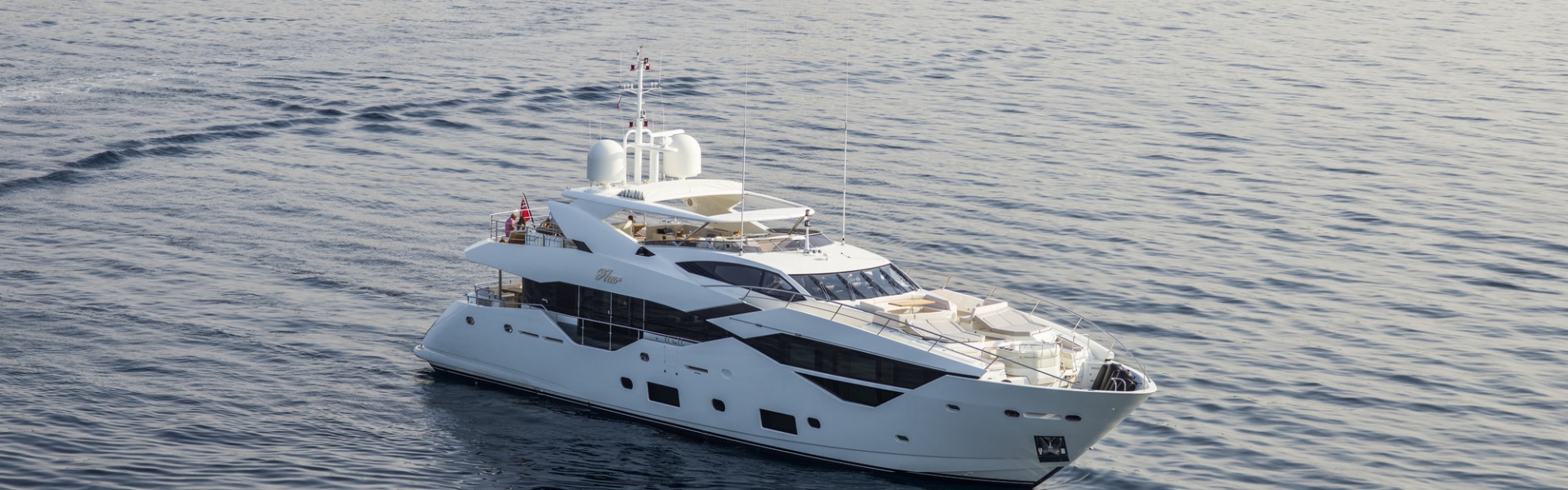 Location de yacht SUNSEEKER PREDATOR 116