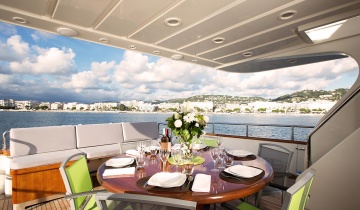 Flybridge FALCON 102 - Photo du bateau