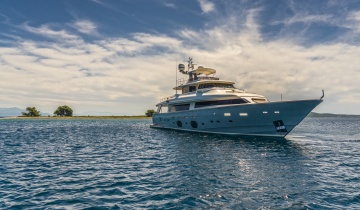 Flybridge FERRETTI 33M - Photo du bateau