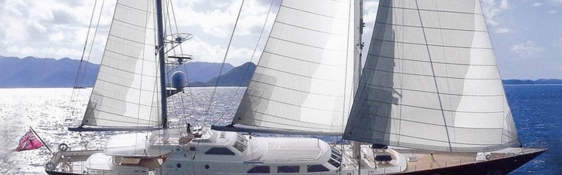 Sailboat charter PERINI NAVI 42M