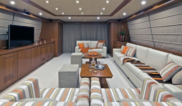 Flybridge FALCON 116 - Boat picture