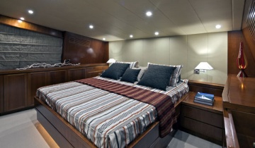 Flybridge FALCON 116 - Boat picture