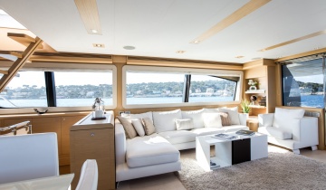 Flybridge Ferretti 800 - Boat picture