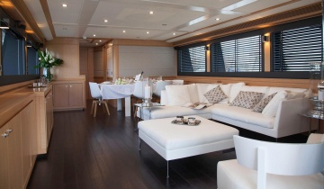 Flybridge FERRETTI Custom Line Navetta 26M - Photo du bateau