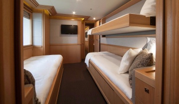 Flybridge FERRETTI Custom Line Navetta 26M - Photo du bateau