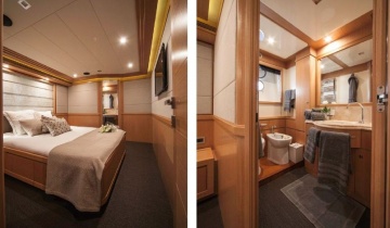 Flybridge FERRETTI Custom Line Navetta 26M - Photo du bateau