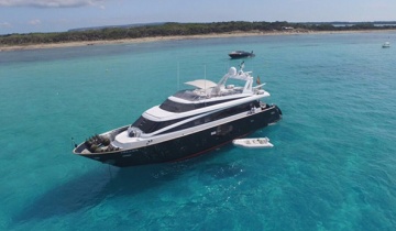 Flybridge Mondomarine 27M - Photo du bateau