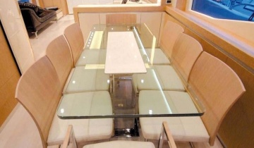 Flybridge Dominator 780 - Photo du bateau