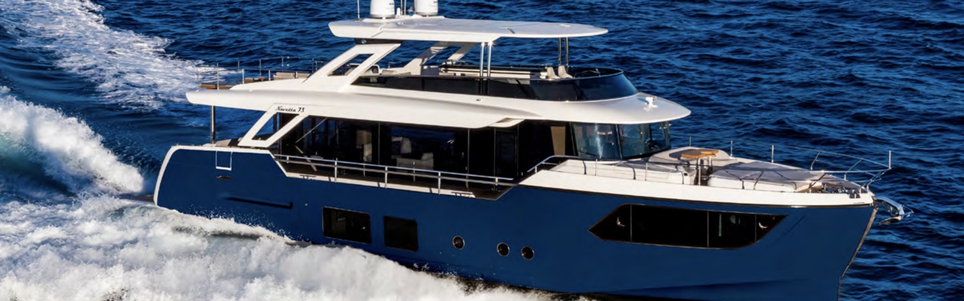 Yacht charter Absolute Navetta 73