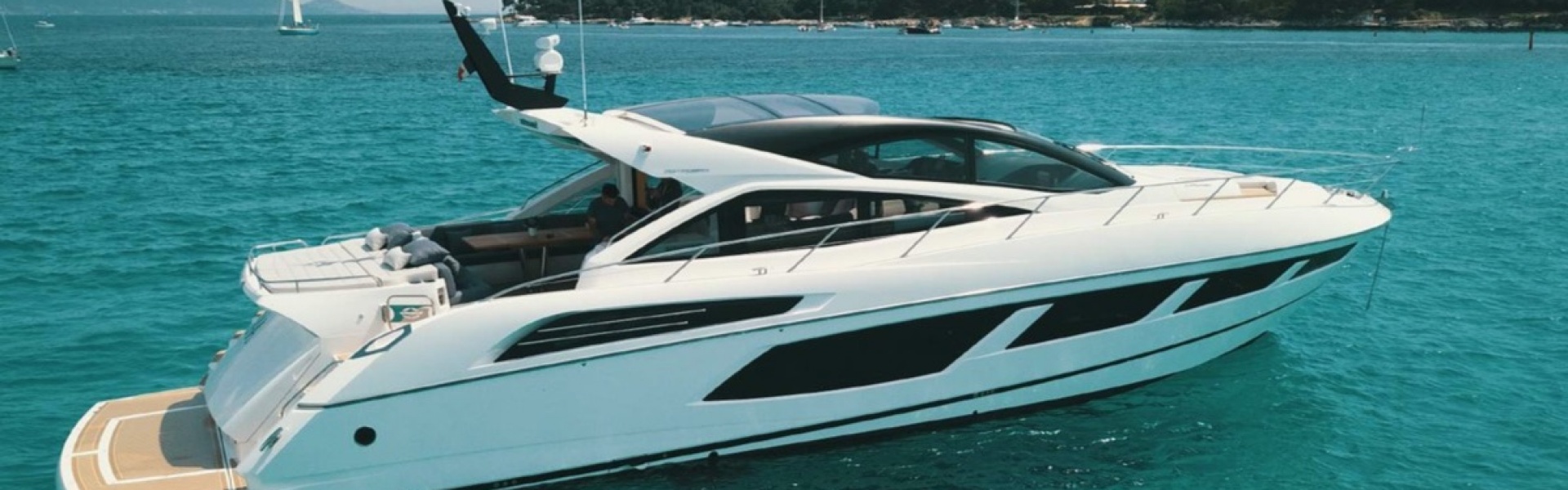 Location de bateau Sunseeker Predator 68